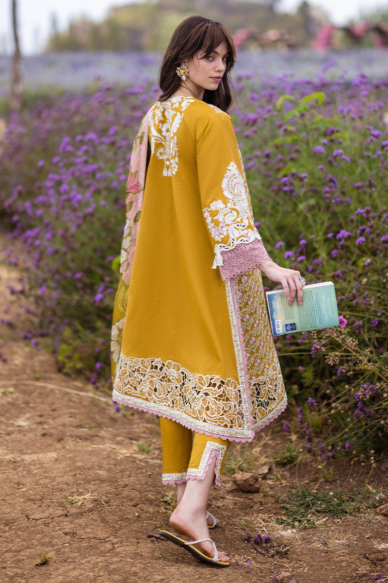 Mushq | Hemline The Secret Garden | WHISPERING PETALS - Waniyas