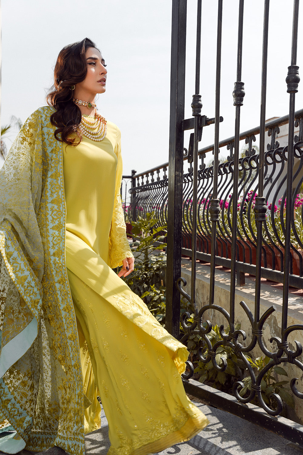 Nilofer Shahid | Verve Summer 24 | Evara (3pc)  Verve SS 24 - Maria Faisal