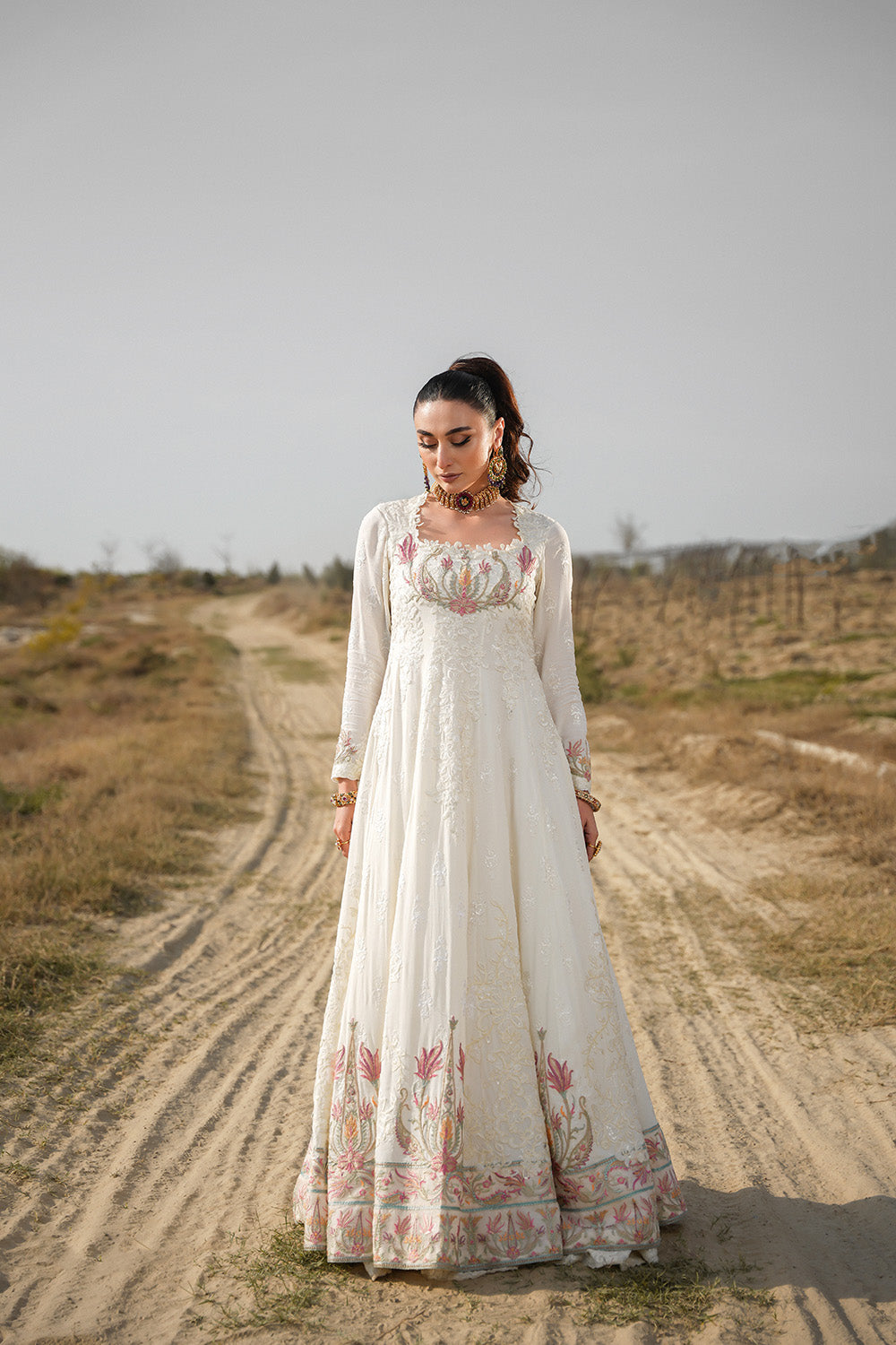 Nilofer Shahid | Verve Summer 24 | Kaira  Verve SS 24 - Maria Faisal