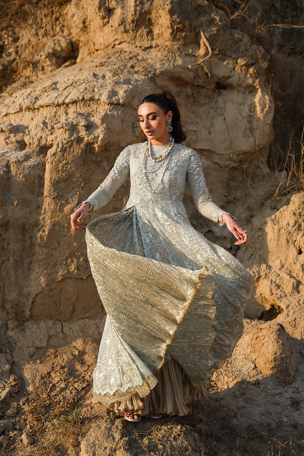 Nilofer Shahid | Verve Summer 24 | Mavi  Verve SS 24 - Maria Faisal