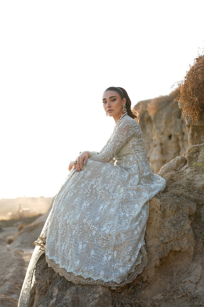 Nilofer Shahid | Verve Summer 24 | Mavi  Verve SS 24 - Maria Faisal