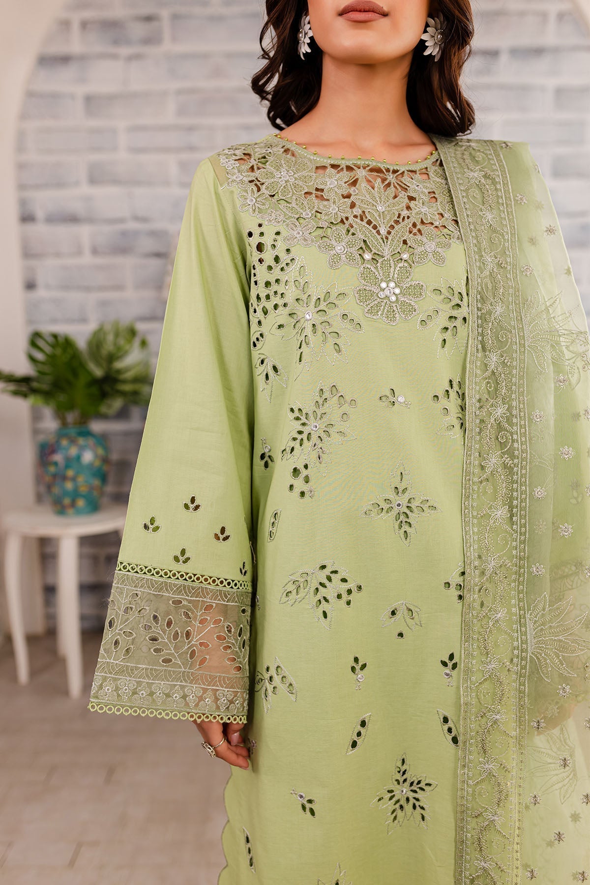 Nureh | Shades Of Summer | NP-490 - Waniyas