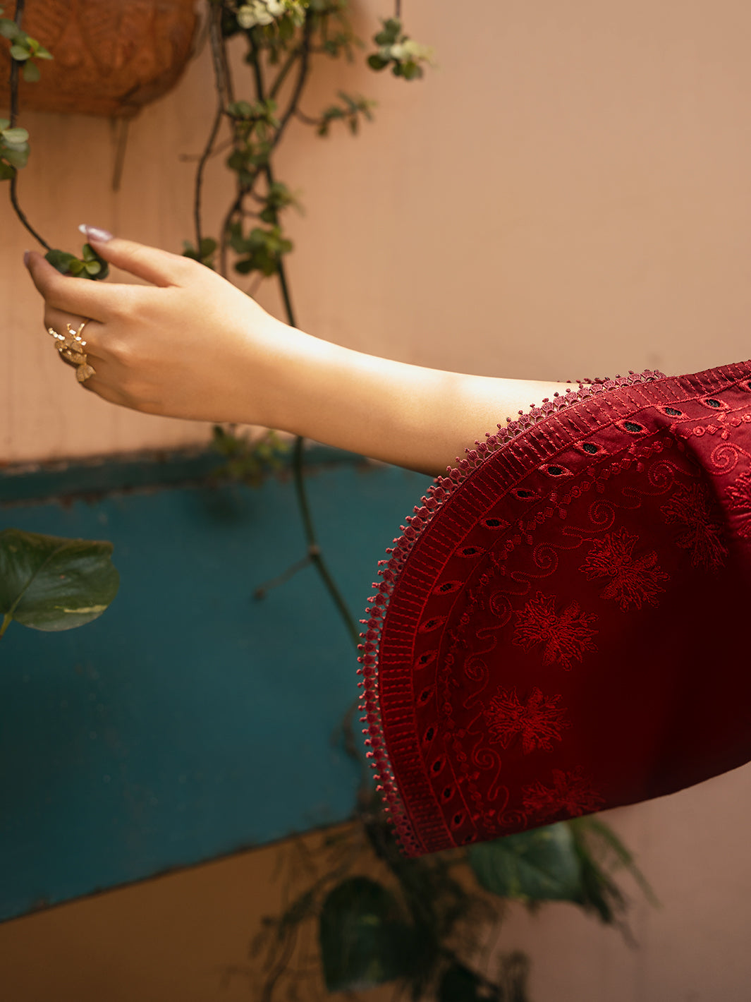 Izel | Dastak Luxury Lawn | REET - Ladies Clothes 