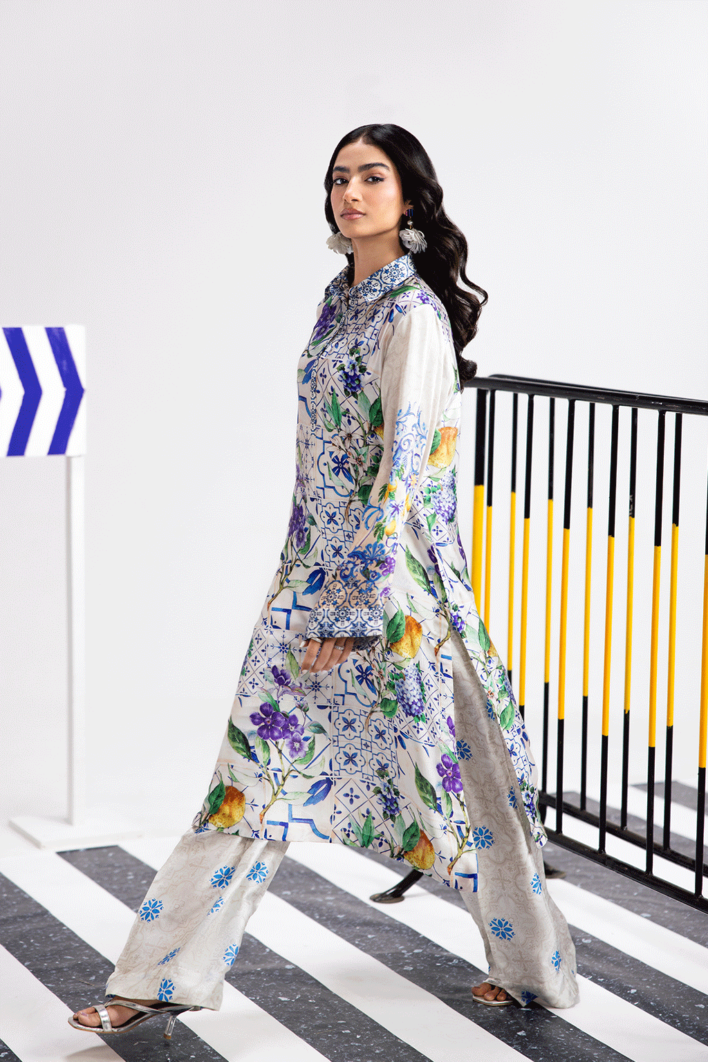 Afsanah | The Print Edit | SUMMER GLORY (extended shirt) AP-105 by Maria Faisal - Registered Vendor of : Afsanah - type : Ladies Clothes - 100% original wedding dresses