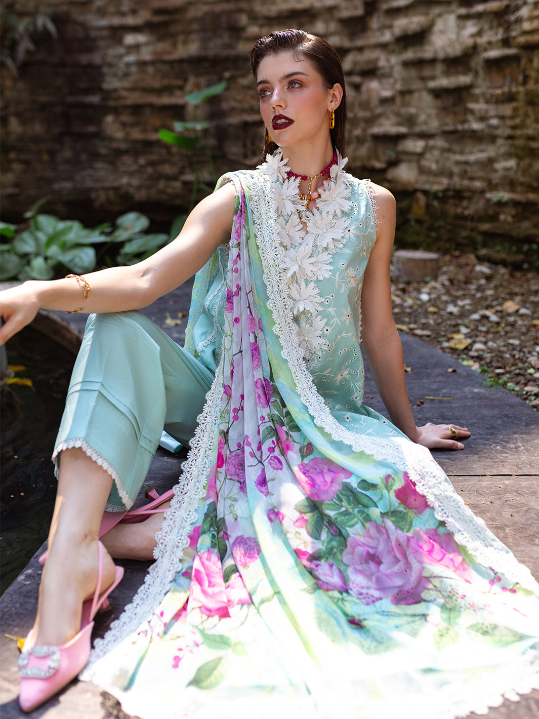 Roheenaz | Dahlia Embroidered Lawn 24 | Zinnia - Ladies Clothes 