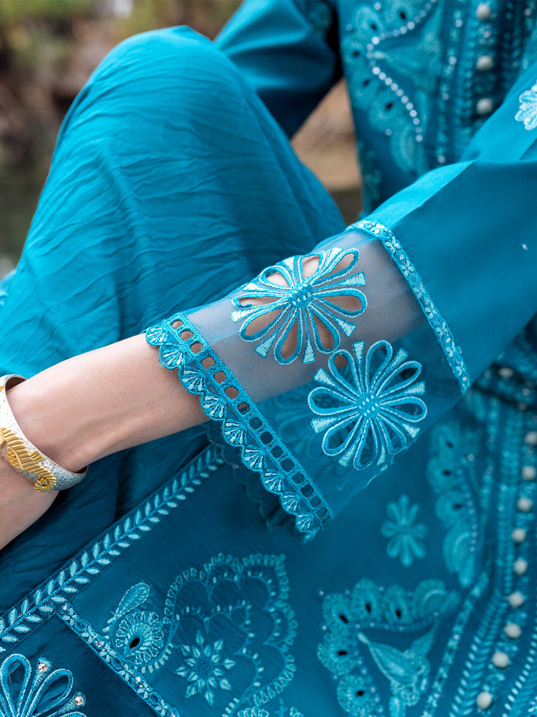 Roheenaz | Dahlia Embroidered Lawn 24 | Delphinium - Ladies Clothes 