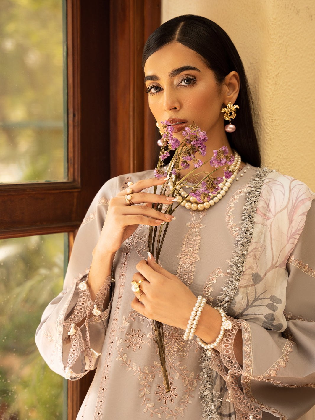 Izel | Dastak Luxury Lawn | SAAYE - Ladies Clothes 