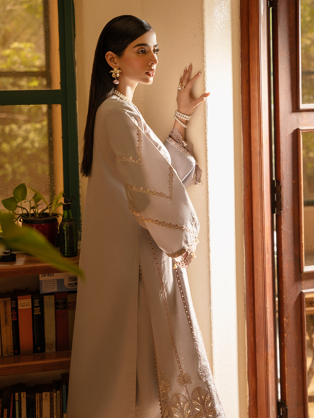 Izel | Dastak Luxury Lawn | SAAYE - Ladies Clothes 