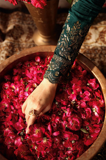 Shagna | Premium Raw Silk | Zaib S - 03 - is Dark Green dress from Shagna - Ladies Clothes - Maria Faisal