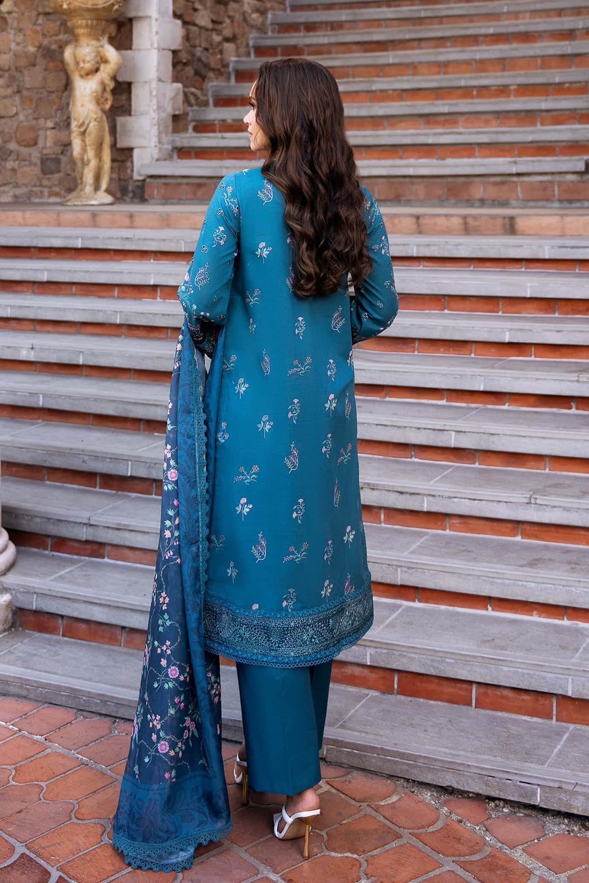Afrozeh | Damask The Holiday Edit 25 | Rosheen B by Maria Faisal - Registered Vendor of : Afrozeh - type : Ladies Clothes - 100% original wedding dresses