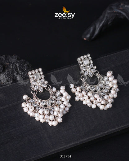 Lily Earrings - Earrings 