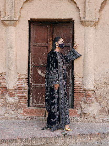 Flossie | Siara Velvet Formals | V-104 - A - Ladies Clothes - Maria Faisal