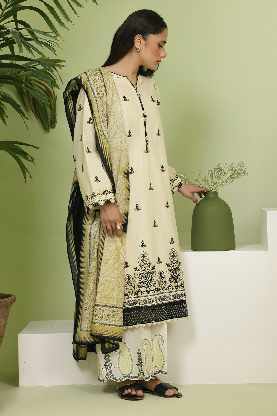 Zellbury | Unstitched 3 Piece Lawn | Embroidered Shirt Shalwar Dupatta - 1369 - Designer Dress with Intricate embroidery and embellishments. Shop elegent wedding dress at Maria Faisal.