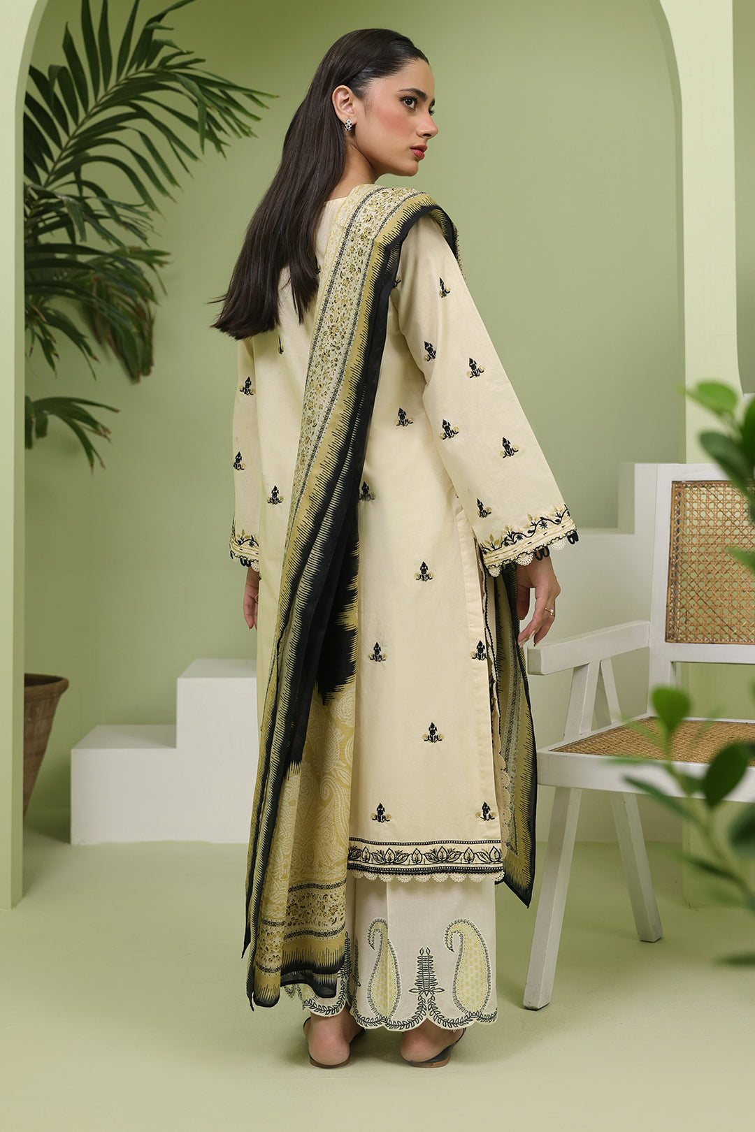 Zellbury | Unstitched 3 Piece Lawn | Embroidered Shirt Shalwar Dupatta - 1369 - Designer Dress with Intricate embroidery and embellishments. Shop elegent wedding dress at Maria Faisal.