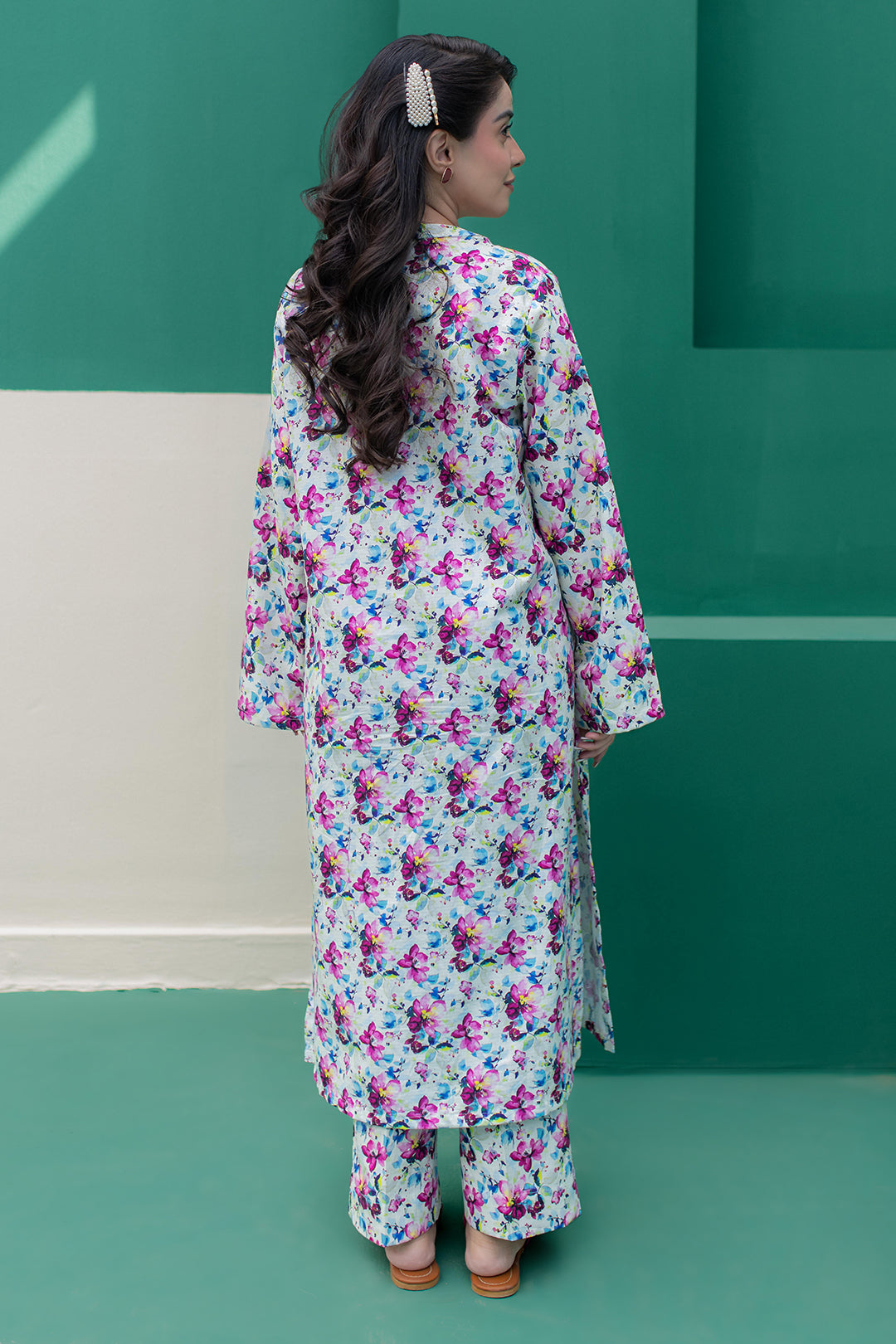 Zellbury | Winter Pret | Kurta Trouser - 2982 - Designer Dress with Intricate embroidery and embellishments. Shop elegent wedding dress at Maria Faisal.