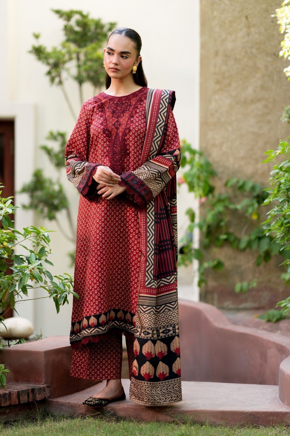 Xenia Formals | Autumn Refresh |IFLAAH - is Deep Red dress from Xenia Formals - Ladies Clothes - Maria Faisal