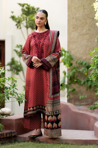 Xenia Formals | Autumn Refresh |IFLAAH - is Deep Red dress from Xenia Formals - Ladies Clothes - Maria Faisal