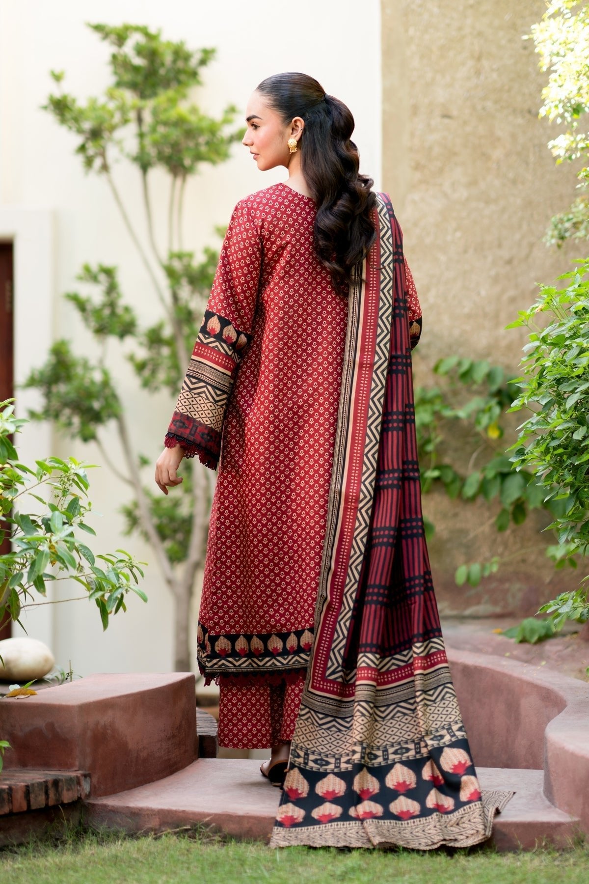 Xenia Formals | Autumn Refresh |IFLAAH - is Deep Red dress from Xenia Formals - Ladies Clothes - Maria Faisal