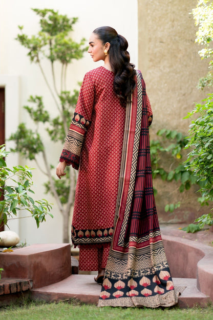 Xenia Formals | Autumn Refresh |IFLAAH - is Deep Red dress from Xenia Formals - Ladies Clothes - Maria Faisal