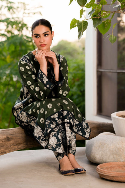 Xenia Formals | Autumn Refresh | IZZAH - is Deep Olive Green dress from Xenia Formals - Ladies Clothes - Maria Faisal