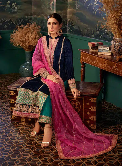 Zainab Chottani | Luxury Velvet Collection 23 | Amira