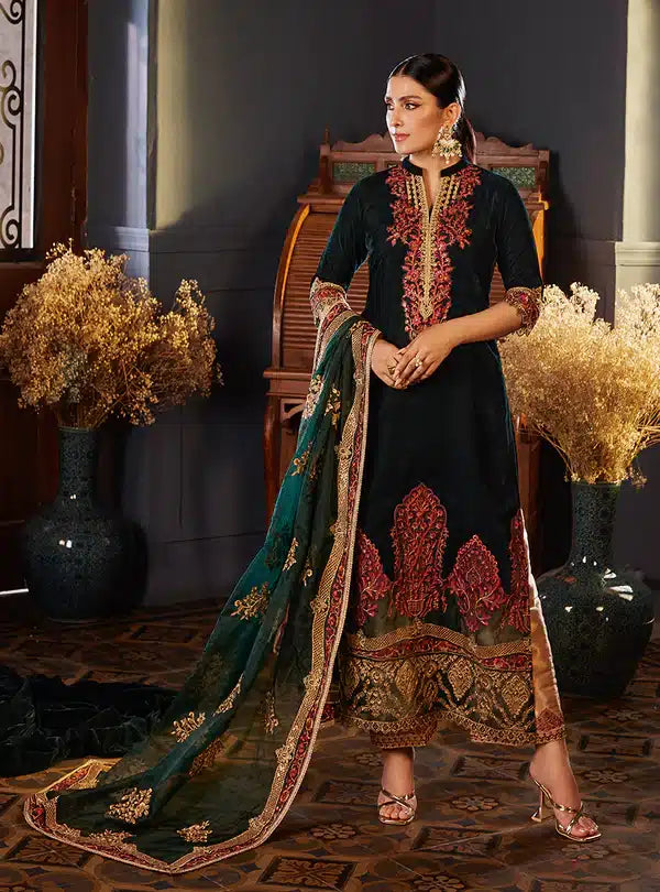 Zainab Chottani | Luxury Velvet Collection 23 | Zelena