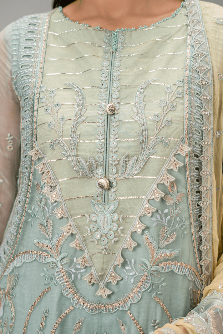 Zebtan | Aura Formals | AR-08 by Maria Faisal - Registered Vendor of : Zebtan - type : Ladies Clothes - 100% original wedding dresses