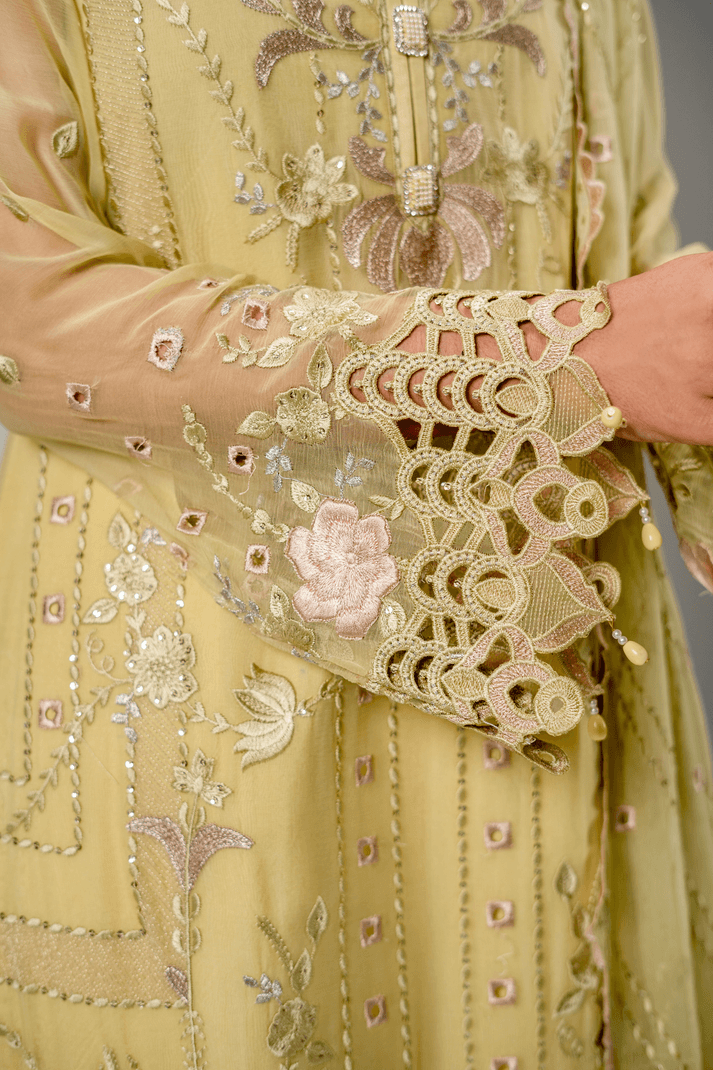 Zebtan | Aura Formals | AR-02 by Maria Faisal - Registered Vendor of : Zebtan - type : Ladies Clothes - 100% original wedding dresses